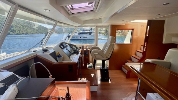 2011 BENETEAU SWIFT TRAWLER 52