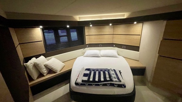 2014 AZIMUT 54 FLY