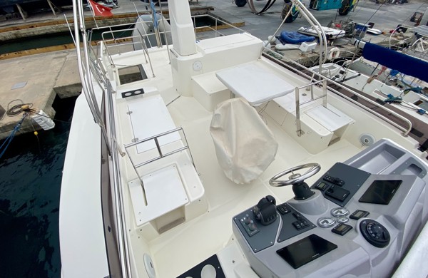 2021 BENETEAU SWIFT TRAWLER 41- DOCKMATE 