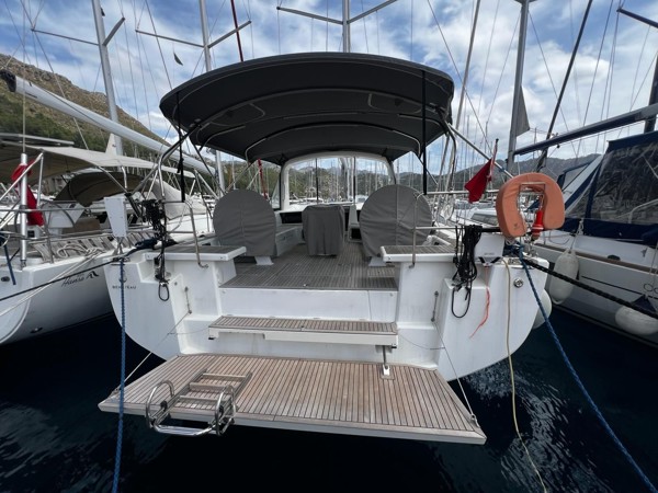 2021 BENETEAU OCEANIS 51.1