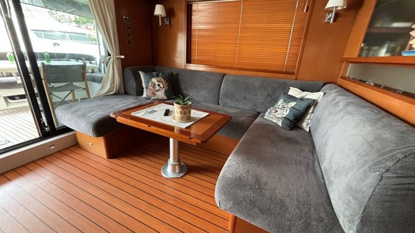 2011 BENETEAU SWIFT TRAWLER 52