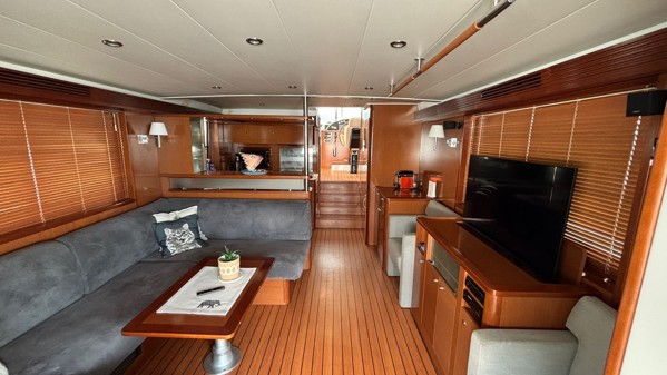 2011 BENETEAU SWIFT TRAWLER 52