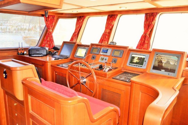 2008 TRAWLER 30M