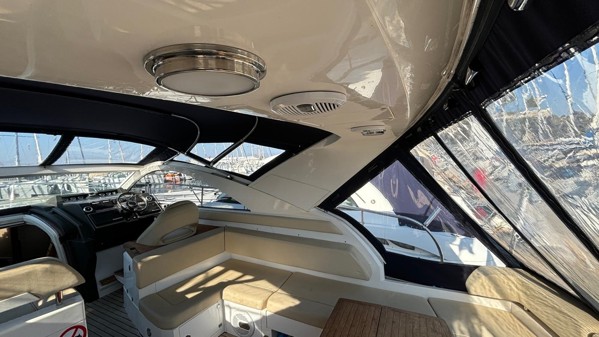 2011 FAIRLINE TARGA 44 