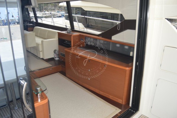 2010 PRESTIGE 60 FLY