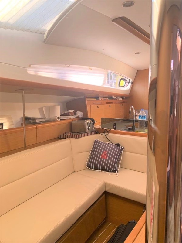 2012 JEANNEAU SUN ODYSSEY 42 DS