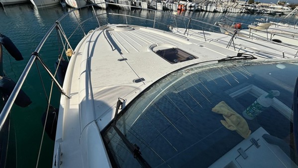 2011 FAIRLINE TARGA 44 