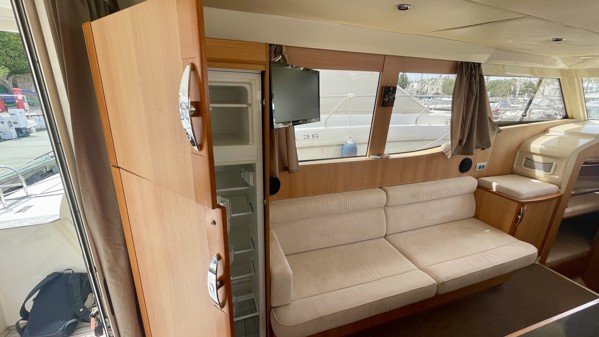 2014 GREENLINE 33 HYBRID