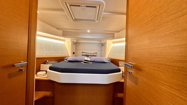 2021 BENETEAU SWIFT TRAWLER 41- DOCKMATE 