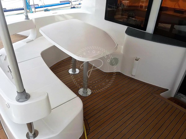 2004 FOUNTAINE PAJOT LAVEZZI 40