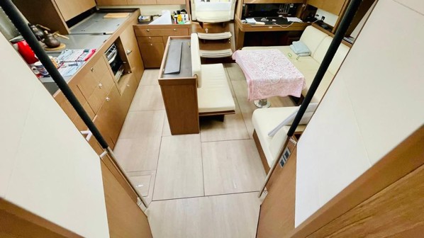 2018 BENETEAU SENSE 51 