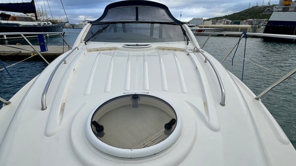 2005 FAIRLINE TARGA 34