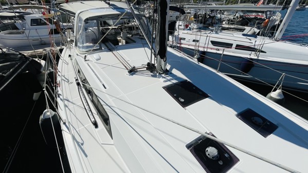 2018 BENETEAU OCEANIS 41.1