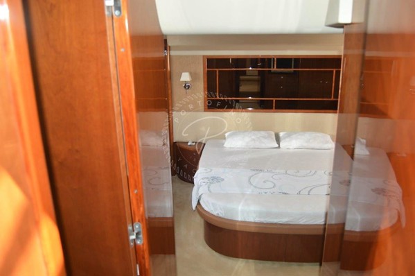 2007 PRINCESS 67