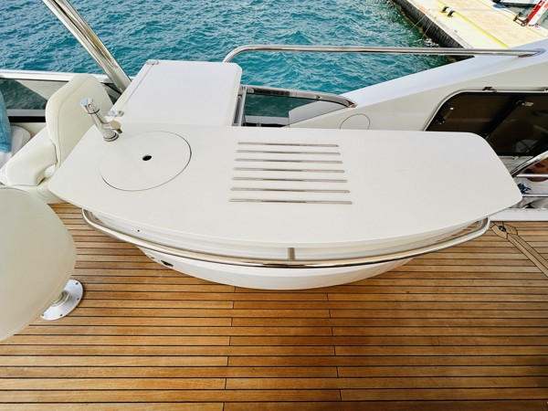 2012 SUNSEEKER 80