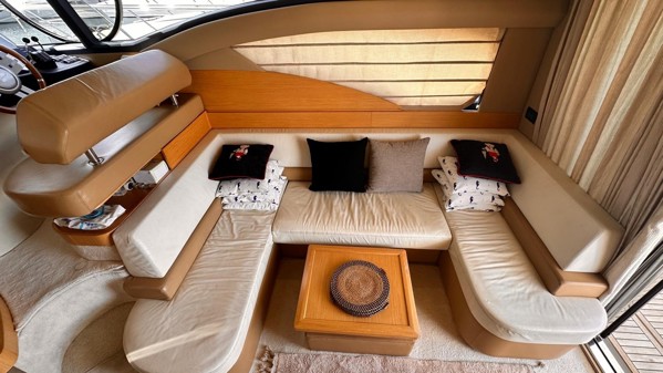 2009 AZIMUT 43 FLY