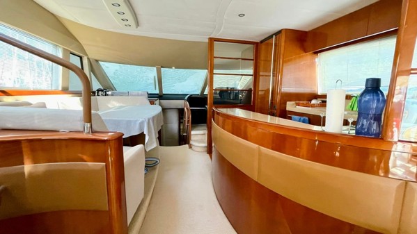 2007 PRINCESS 67 