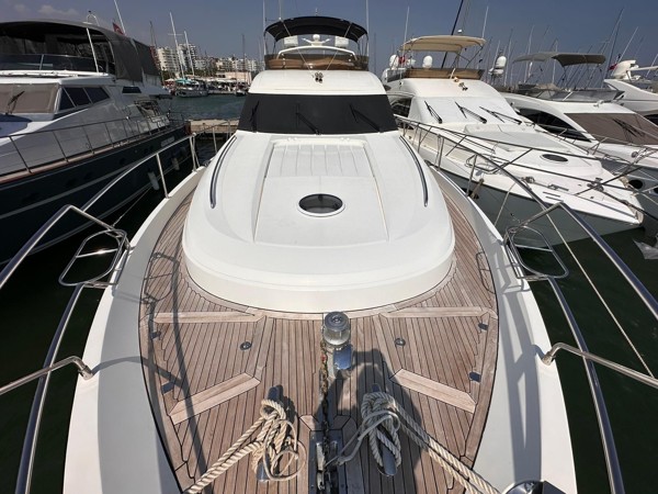 2007 PRINCESS 67