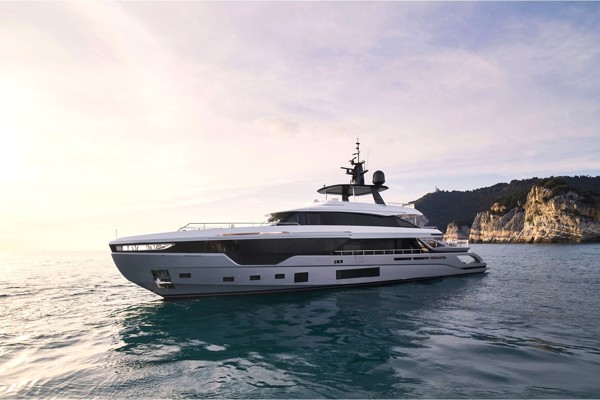 2021 AZIMUT GRANDE TRIDECK