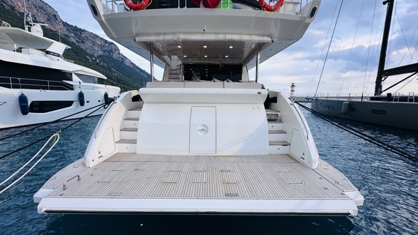 2018 AZIMUT 80