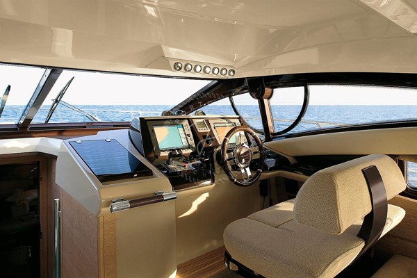 2013 AZIMUT 48 FLY