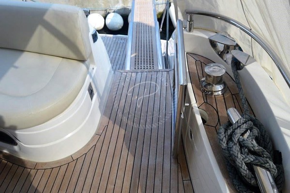 2007 PRINCESS 67