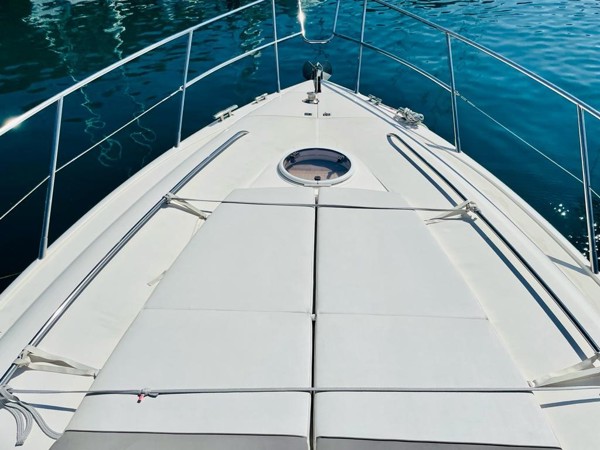 2005 PRINCESS V50