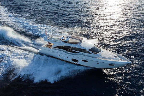 2013 FERRETTI 690