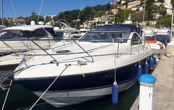 2009 FAIRLINE TARGA 38