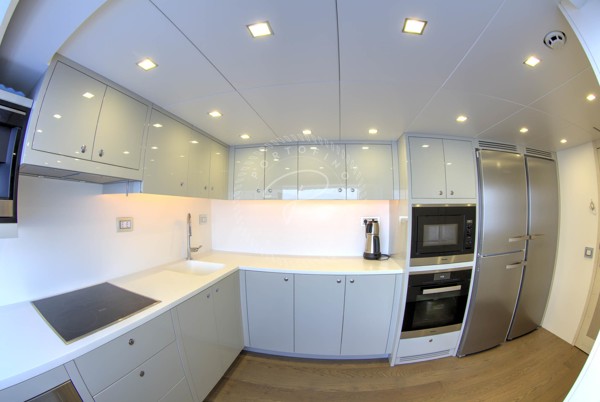 2014 HG YACHT 32M