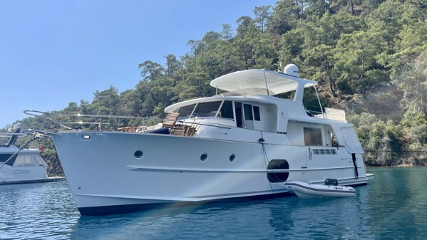 2011 BENETEAU SWIFT TRAWLER 52