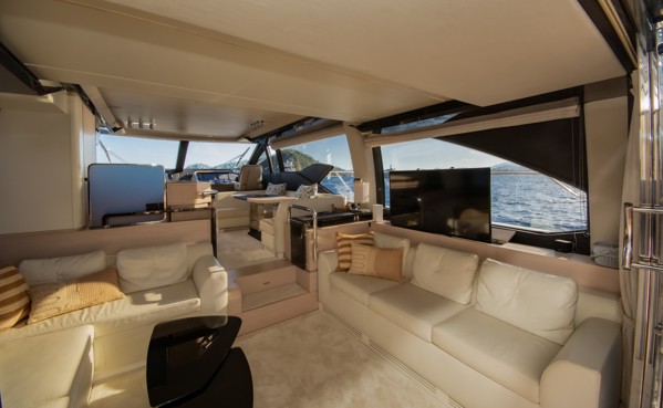 2017 AZIMUT 66 FLY