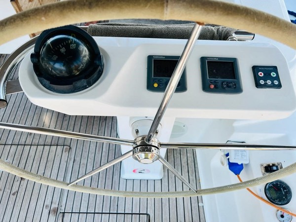 2011 BAVARIA 45 CRUISER