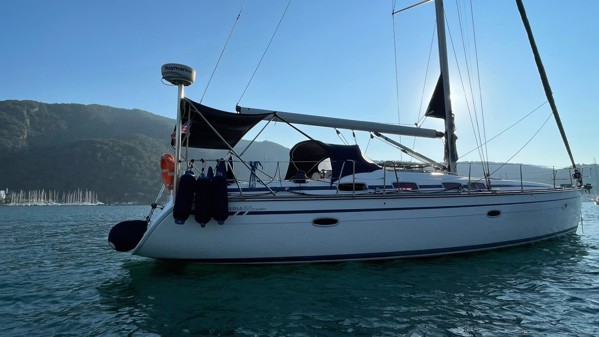 2005 BAVARIA 46 CRUISER 