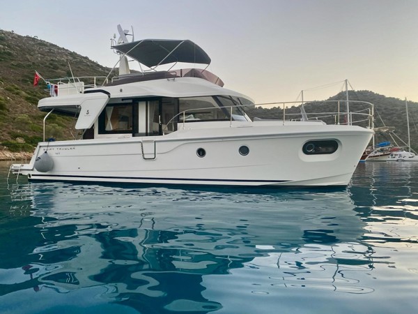 2021 BENETEAU SWIFT TRAWLER 41- DOCKMATE 