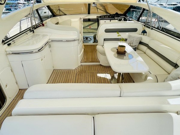 2005 PRINCESS V50