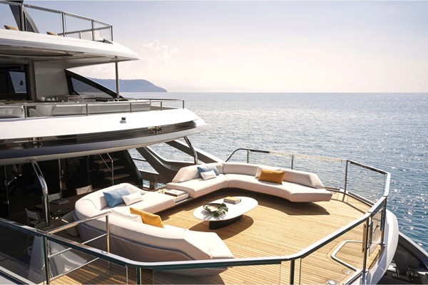 2021 AZIMUT GRANDE TRIDECK