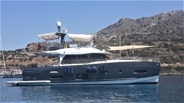 2015 AZIMUT MAGELLANO 53