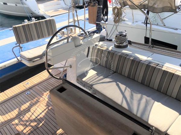 2011 BENETEAU SENSE 50