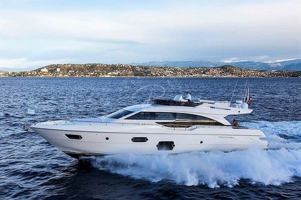 2013 FERRETTI 690