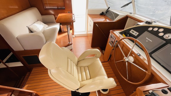 2011 BENETEAU SWIFT TRAWLER 52