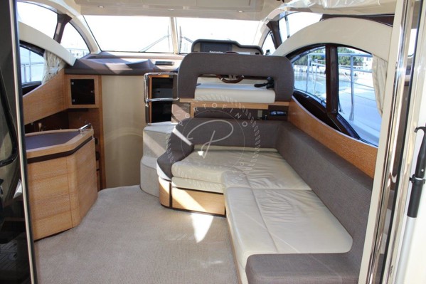 2011 AZIMUT 38