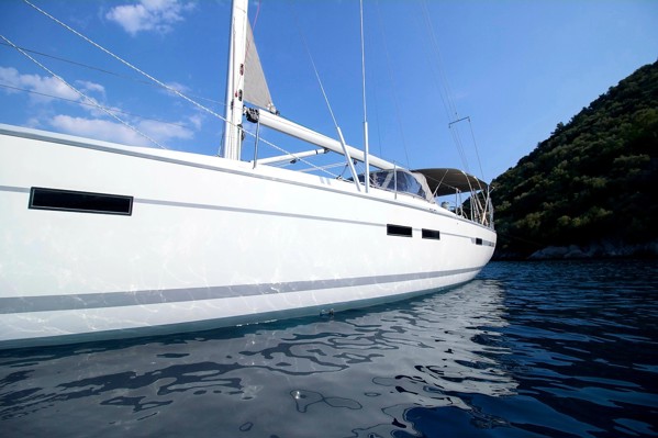 2011 BAVARIA 45 CRUISER