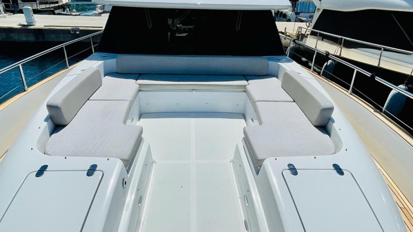 2017 AZIMUT MAGELLANO 53