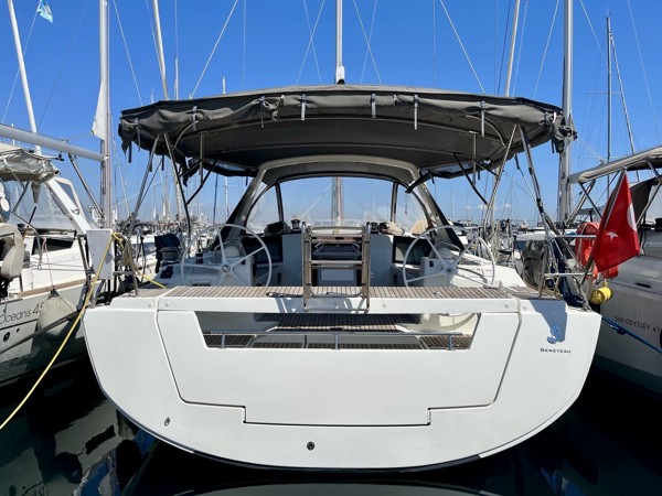 2018 BENETEAU OCEANIS 45