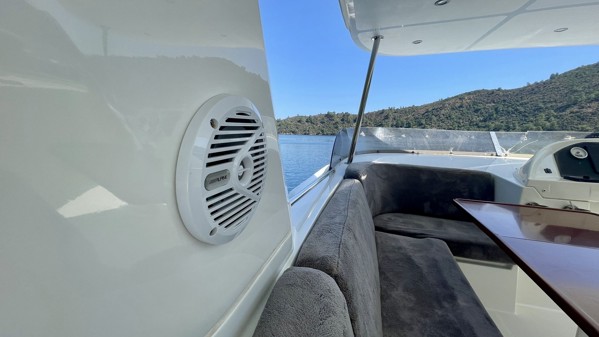 2011 BENETEAU SWIFT TRAWLER 52