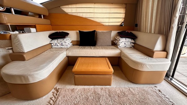 2009 AZIMUT 43 FLY