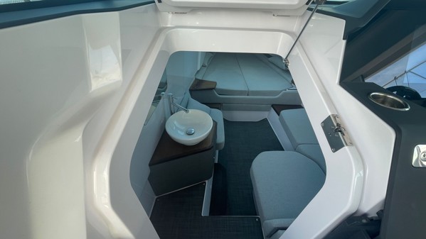  2022 AXOPAR 37 CROSS CABIN