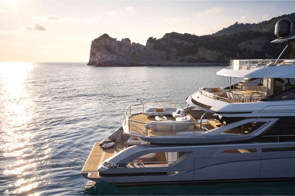 2021 AZIMUT GRANDE TRIDECK