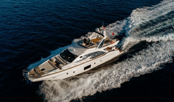 2017 AZIMUT 66 FLY